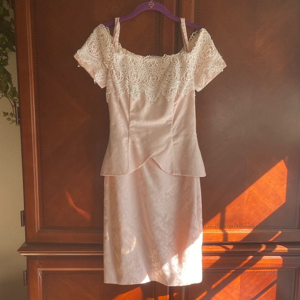 Vintage Scott McClintock Light Pink/Peach Off the Shoulder Jacquard Dress